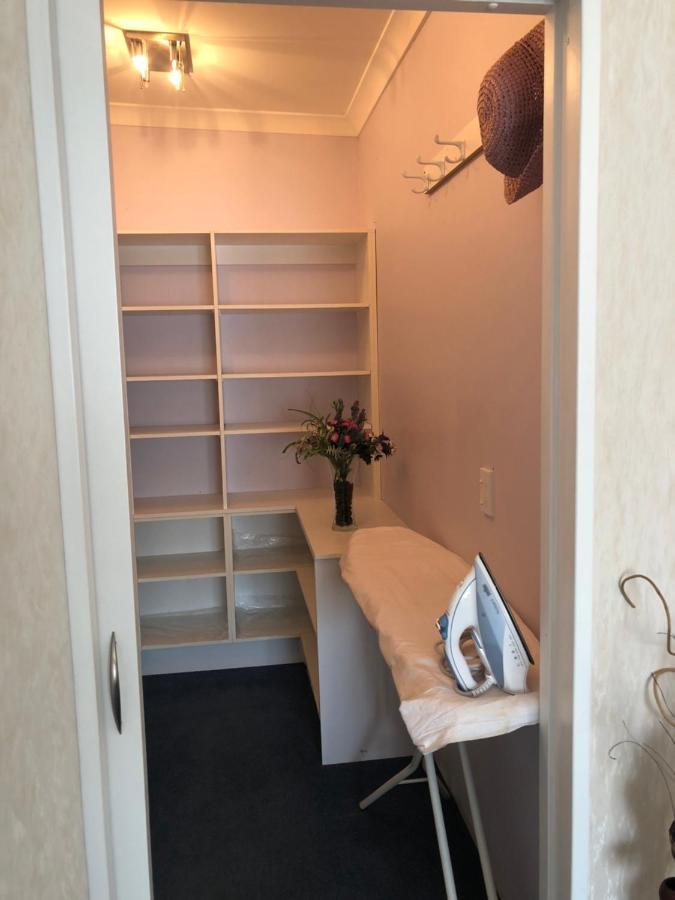 A Cozy Room With It'S Own Privacy Upper Hutt Dış mekan fotoğraf
